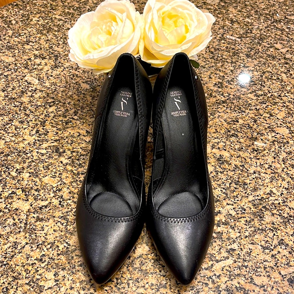 Simply Vera black heels